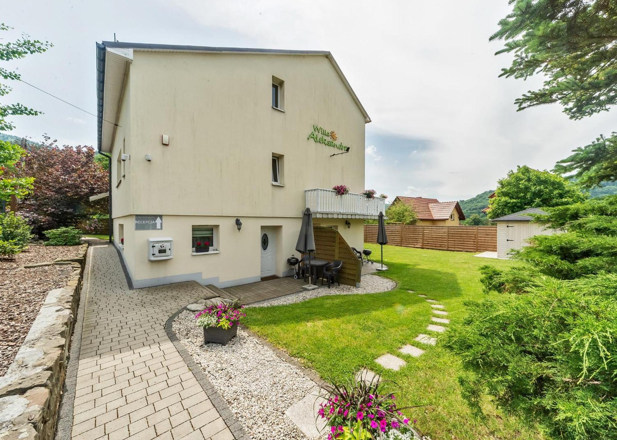 Willa Aleksandra - Apartamenty Мєндзибродзє-Живєцьке Екстер'єр фото