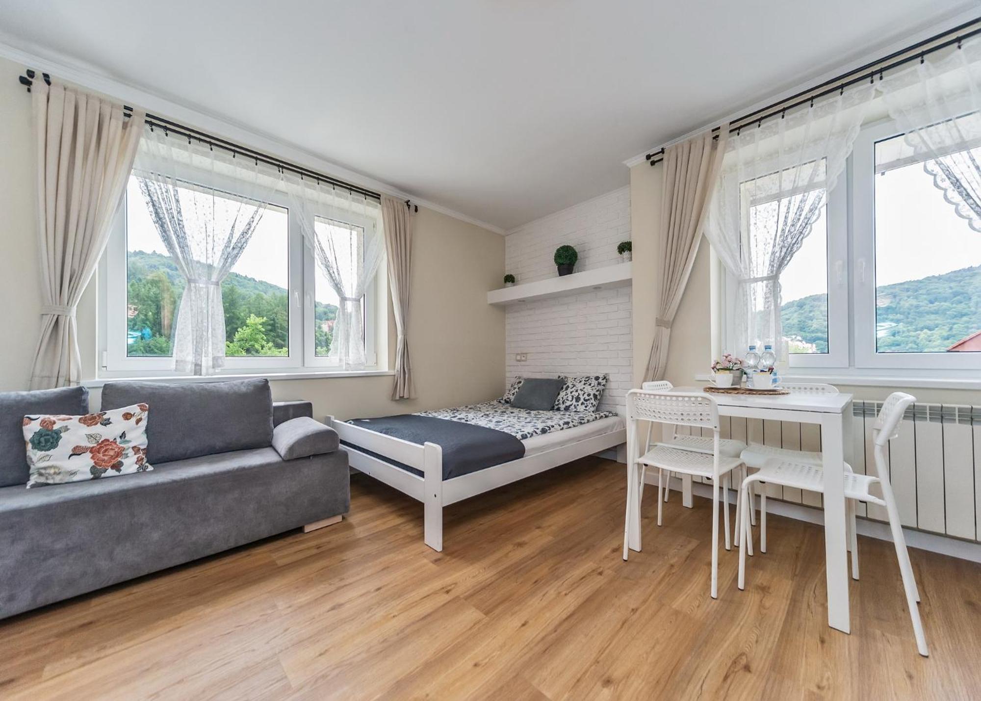 Willa Aleksandra - Apartamenty Мєндзибродзє-Живєцьке Екстер'єр фото