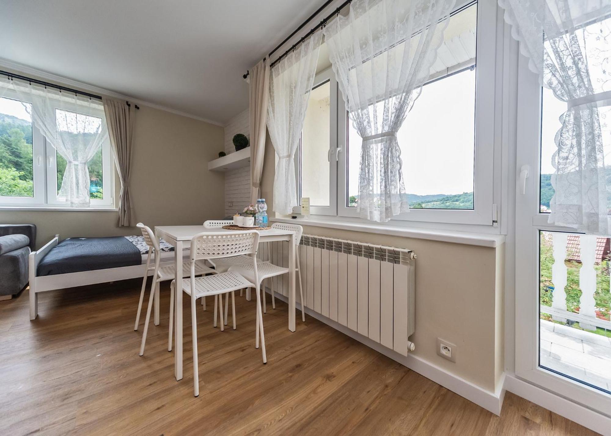Willa Aleksandra - Apartamenty Мєндзибродзє-Живєцьке Екстер'єр фото