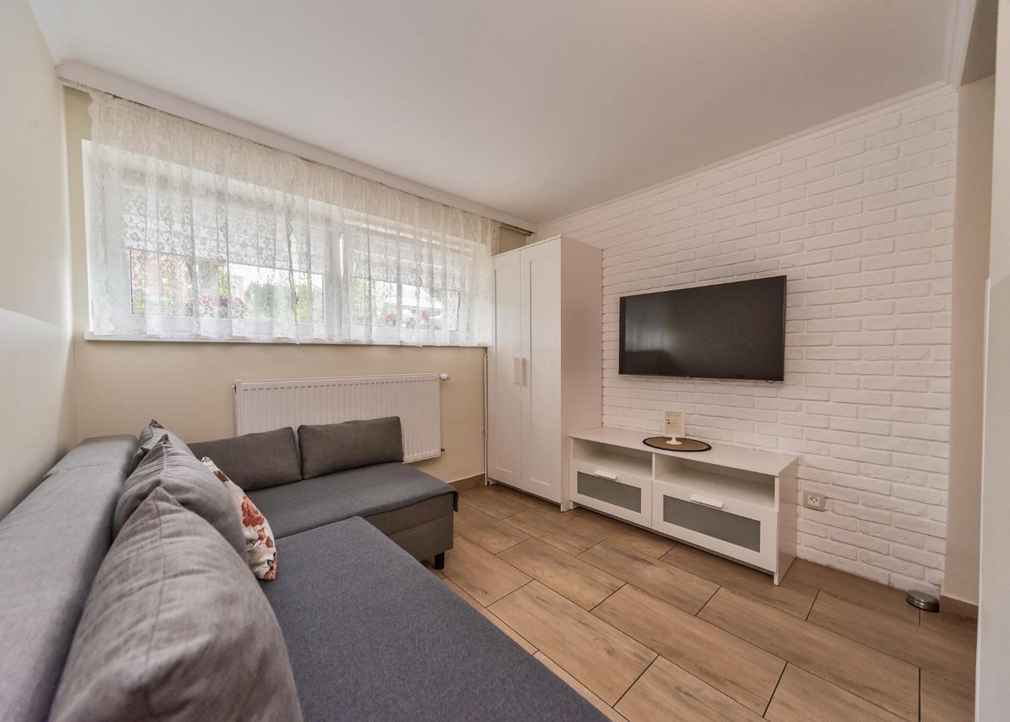Willa Aleksandra - Apartamenty Мєндзибродзє-Живєцьке Екстер'єр фото